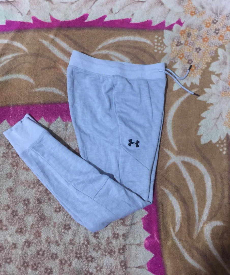 Under armour jogger (Category: Activewear) located in Tagum. Submitted by urbanoadulajr (Listing ID 1462157042, Image 1). Description: Under armour jogger 28 to 30 Length: 41 Excellent Mine 399.