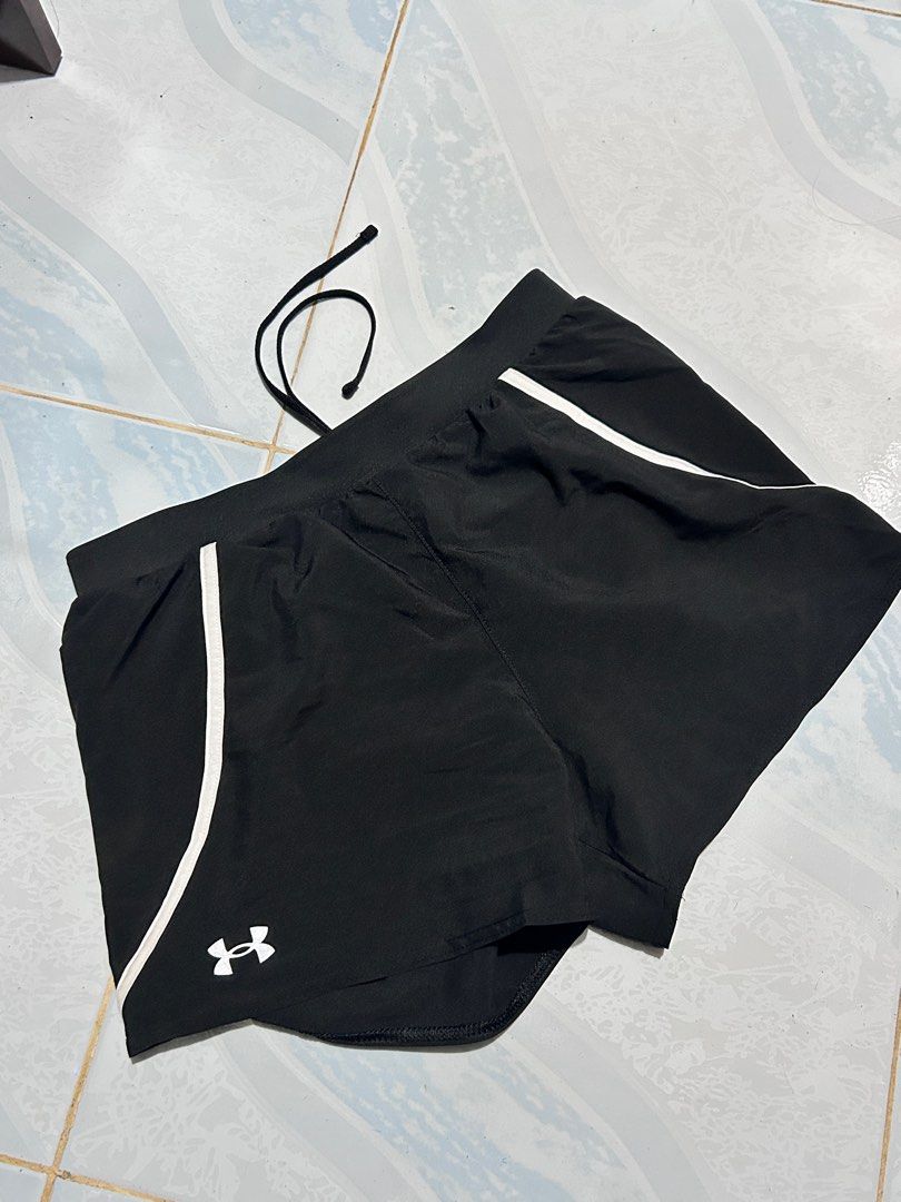 Under Armour Women Running Short (Category: Activewear) located in Davao. Submitted by yzellr005 (Listing ID 1462182168, Image 1). Description: Never been used With inner.