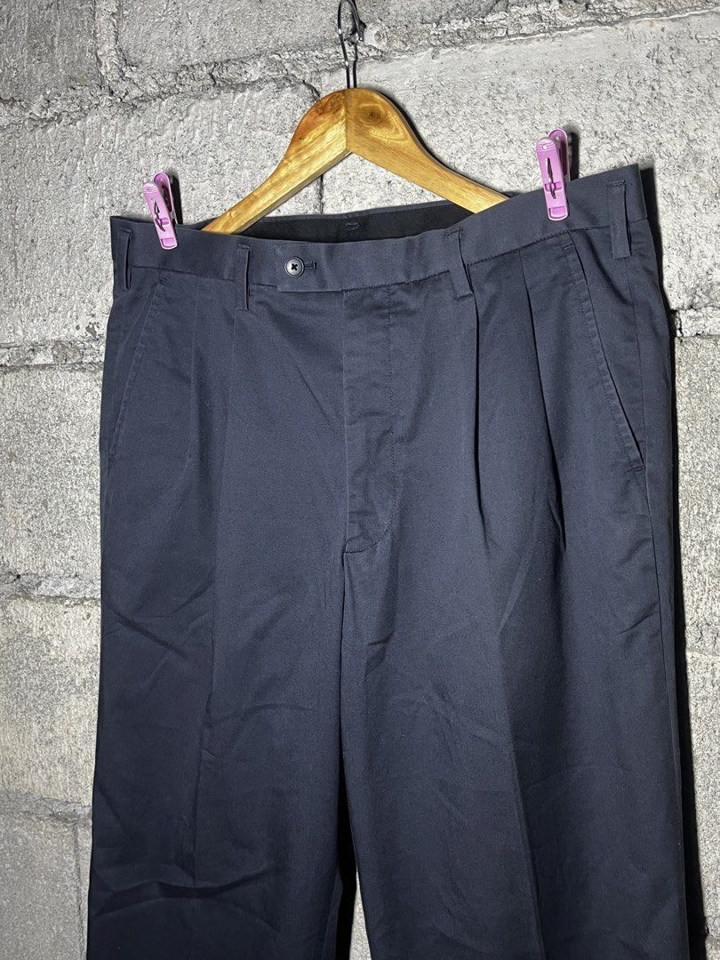 Uni Qlo Chino Pants ( Dark Navy Blue ) (Category: Chinos) located in Bacolod City. Submitted by gthriftwear6100 (Listing ID 1462167782, Image 2). Description: Uni Qlo Chino Pants ( Dark Navy Blue ) - Best fit L 📐Width : 34 📏Length : 39 ( Leg Hole 9 ) - Colorrate 9.9/10 ✨ No issue🙅 - Two Pieces Available ‼️ - Authentic - Excellent Condition - Color May Very Due To Lightings 📸 - Unli Voach / Vc for Safety Order 🤝 DISCLAIMER‼️ We are not affili