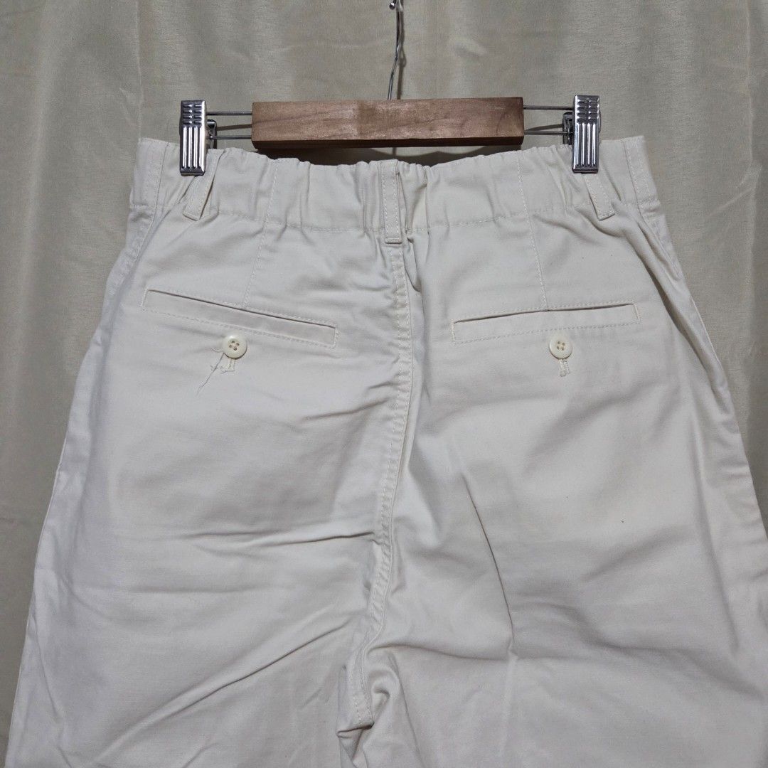 UNIQLO BAKER PANTS JOGGER (Category: Other Bottoms) located in Santiago. Submitted by fromboxes (Listing ID 1462151490, Image 3). Description: Like new Ships thru J&T Isabela North Luzon Shipping Nationwide No rush shipping 😊😊.