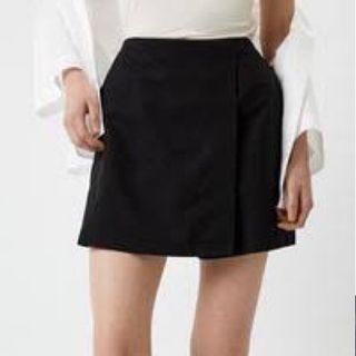 (Category: ) located in . Submitted by tresmariascloset13 (Listing ID 1462068978, Image 1). Description: .