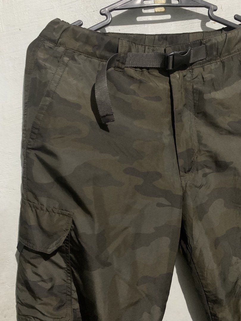 Uniqlo cargo pants camouflage (Category: Activewear) located in Valenzuela. Submitted by jenfer2 (Listing ID 1462084102, Image 2). Description: Uniqlo cargo pants camouflage Size: 30-32 (small on tag) Length: 40 450💰 Bignay Valenzuela loc.