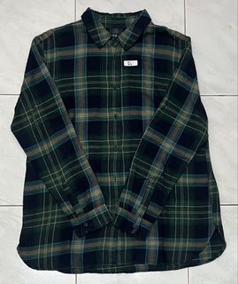 (Category: ) located in . Submitted by amirul_uniqlo_gu_store (Listing ID 1462172058, Image 1). Description: .