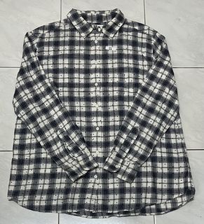 (Category: ) located in . Submitted by amirul_uniqlo_gu_store (Listing ID 1462172640, Image 1). Description: .