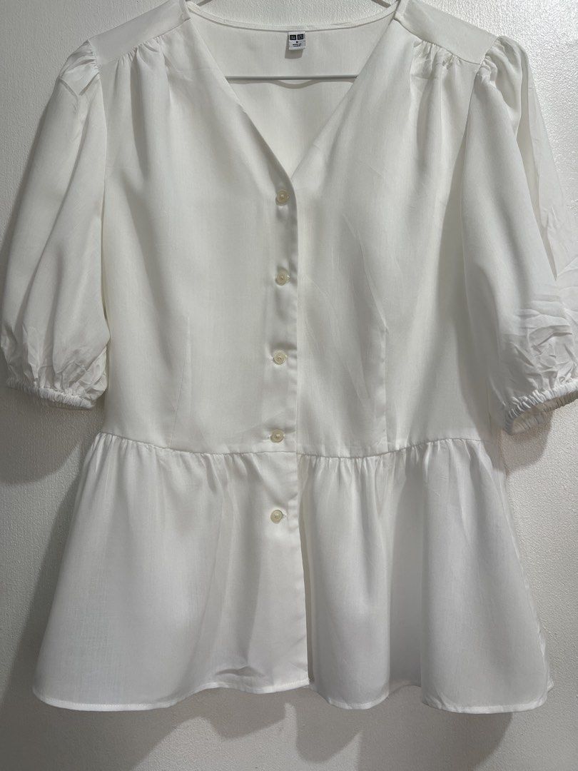 ‼️Sale‼️Uniqlo Peplum blouse in Medium size (Category: Blouses) located in Las Pinas. Submitted by gaeley (Listing ID 1462051206, Image 3). Description: M on tag b: 18" l: 22" s: 14".
