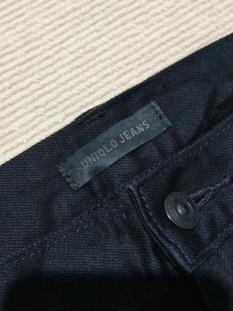Uniqlo Selvedge Black Pants (Category: Jeans) located in Iligan City. Submitted by wantwears14 (Listing ID 1462039454, Image 2). Description: Guaranteed authenticity Good As New color rate 10/10 Ykk zip Very Durable High quality.
