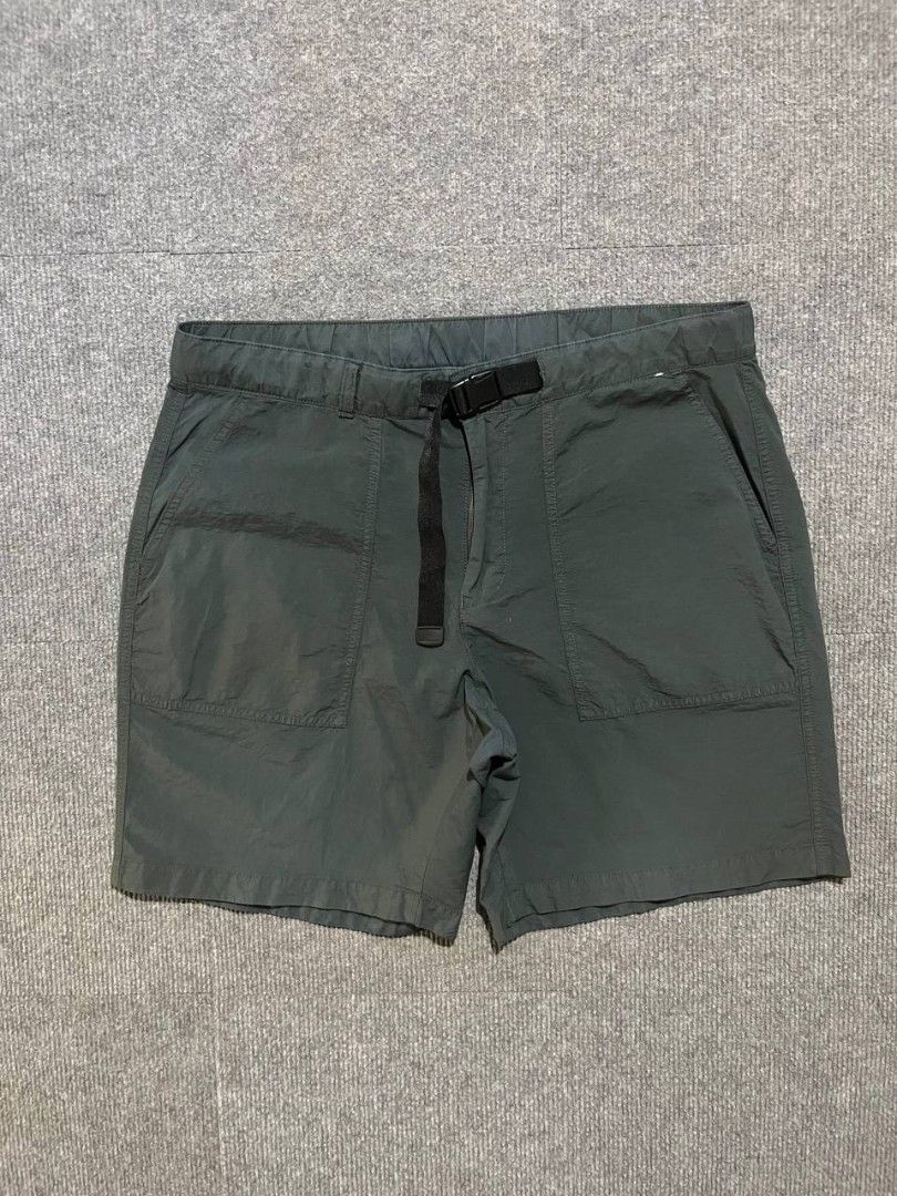 Uniqlo Trek Short (Category: Shorts) located in Getafe. Submitted by charlon_thrift (Listing ID 1462072442, Image 2). Description: Uniqlo Trek Short♻️ Waistline 34-35 Length 18 Hem 12 Excellent condition No issue 📥📥📥.
