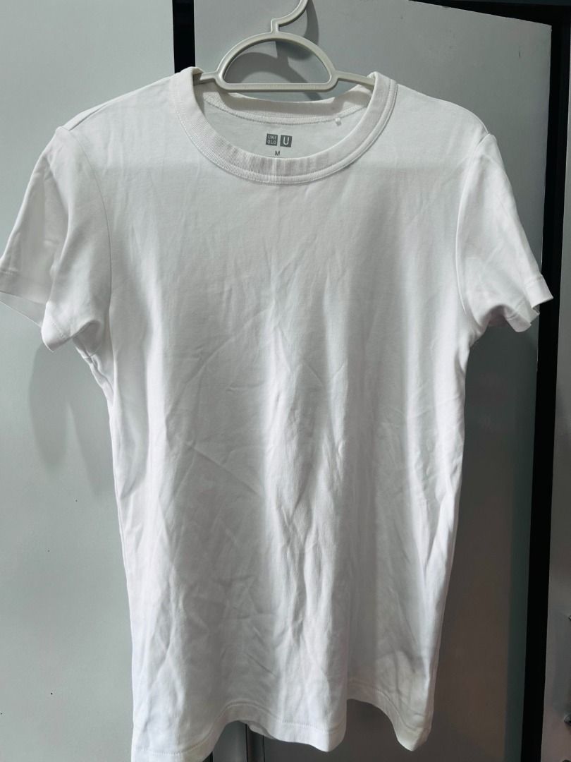 UNIQLO White Basic T-Shirt (Category: Shirts) located in Pasig City. Submitted by ladyleslieisletavelarde4902 (Listing ID 1462080301, Image 1). Description: Brand: Uniqlo Color: White Size: S to M | Bust 80-86cm Excellent preloved condition MOP: Gcash / Bank Transfer Purchase direct from store Delivery: SF shouldered by buyer .