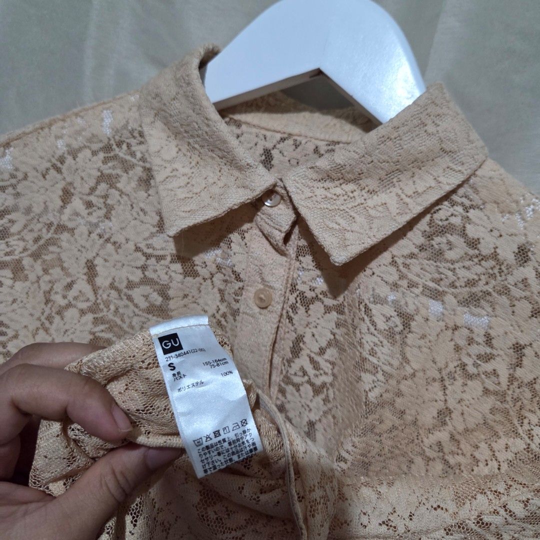 UNIQLO X GU TOP (Category: Longsleeves) located in Santiago. Submitted by fromboxes (Listing ID 1462161113, Image 2). Description: Like new Ships thru J&T Isabela North Luzon Shipping Nationwide No rush shipping 😊😊.