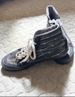 (Category: ) located in . Submitted by lunicothrift (Listing ID 1462070193, Image 1). Description: .