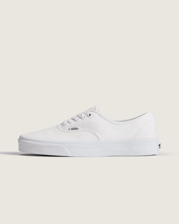 Vans True White❗️ (Category: Casual Shoes) located in Cebu City. Submitted by darrylopon12219 (Listing ID 1462099220, Image 1). Description: Orig💯 Excellent Condition Minor Sing Of Usage Size 9.5 Eru 42.5 Cm 27.5 📍CEBU ‎🚚 ship via J&T ‎DM NOW📩.