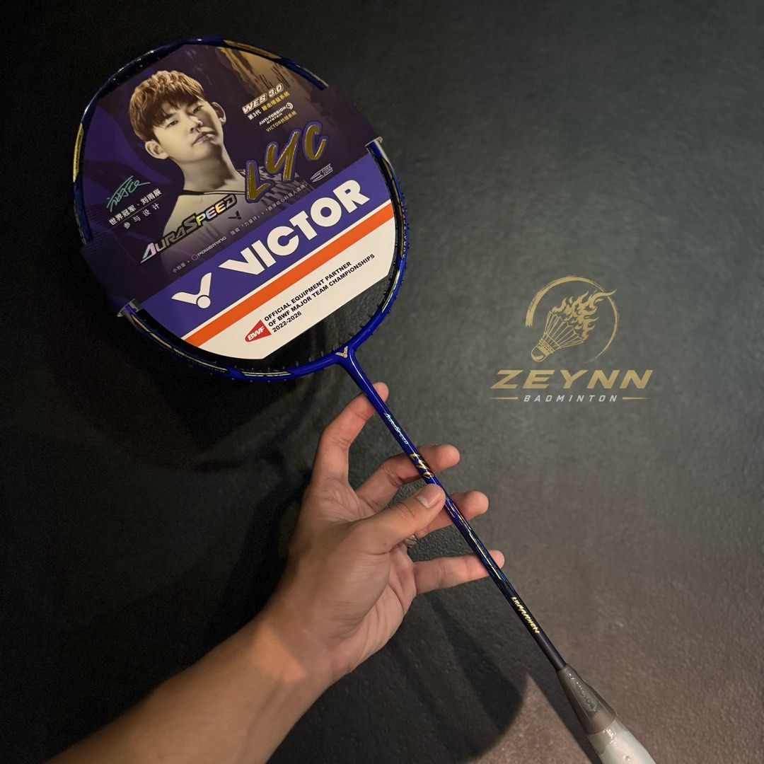 Victor AuraSpeed LYC B - Liu Yu Chen - Authentic / Original (Category: Racket and Ball Sports) located in Las Pinas. Submitted by lvespinaa (Listing ID 1462171027, Image 1). Description: ‼️AVAILABLE ONHAND : VICTOR AURASPEED LYC‼️ Featuring Liu Yu Chen’s signature racket, the AURASPEED LYC is made for players who want a high-end racket with a fast and solid feel on court. ⚡ Smooth and responsive sa bawat shot, with a solid feel that makes every h