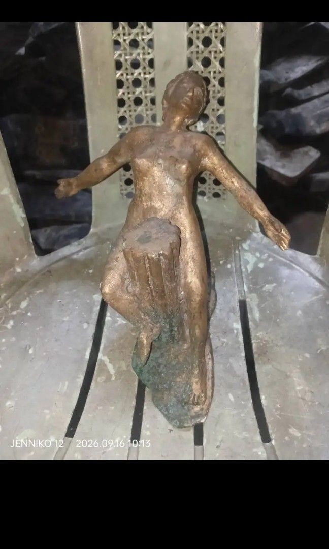 Vintage brass sculpture take all (Category: Vintage Collectibles) located in Caloocan City. Submitted by zenmountain-d8b1c0 (Listing ID 1462058030, Image 1). Description: Cod.