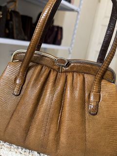 (Category: ) located in . Submitted by vintage_vogue6100 (Listing ID 1462141266, Image 1). Description: .