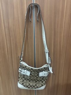 (Category: ) located in . Submitted by reenewardrobe (Listing ID 1462217761, Image 1). Description: .