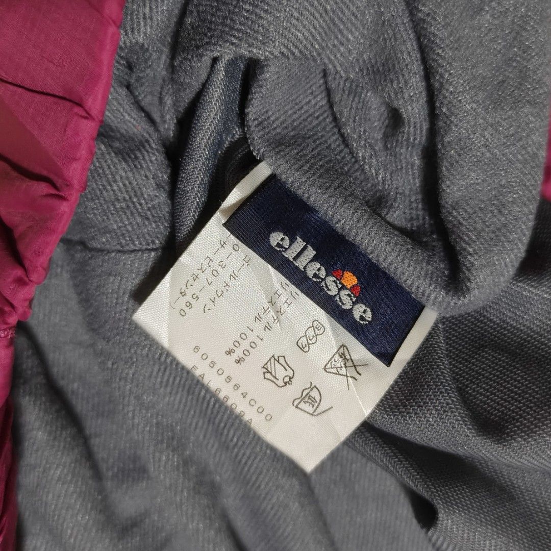 Vintage Ellesse Track Pants (Category: Activewear) located in Quezon City. Submitted by rodthrift00 (Listing ID 1462213033, Image 3). Description: Waist: 26-32 ‎Length: 38.5 ‎Leg hole: 9 ‎9/10 ‎Issue: The Ellesse logo has faded.