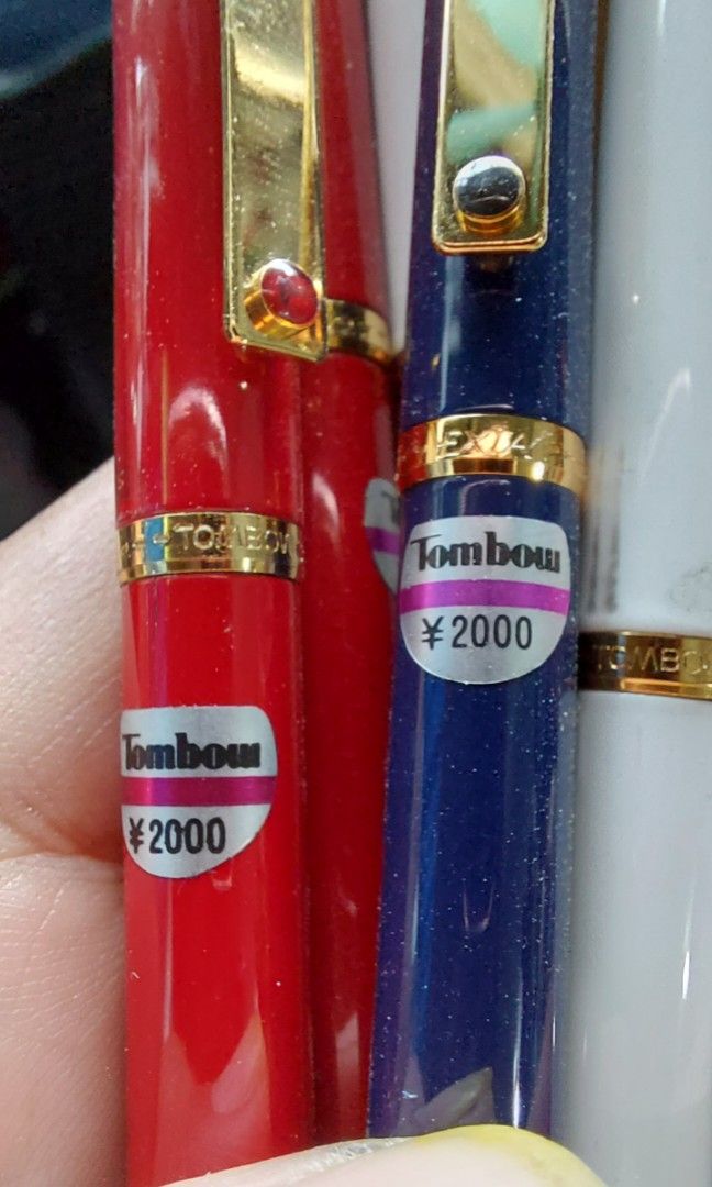 Vintage mechanical pencil (Category: Stationery & School Supplies) located in Rizal. Submitted by zelle-online (Listing ID 1462118021, Image 1). Description: the price indicated is per piece , 50 pesos each ✏️ VINTAGE TOMBOW EXTA MECHANICAL PENCIL – JAPAN Rare vintage Japanese mechanical pencil from Tombow — model EXTA. 🇯🇵 ✨ Classic vintage design ✨ Made in Japan ✨ Smooth and comfortable for writing/drawing ✨ Collectible item for pencil enthusi