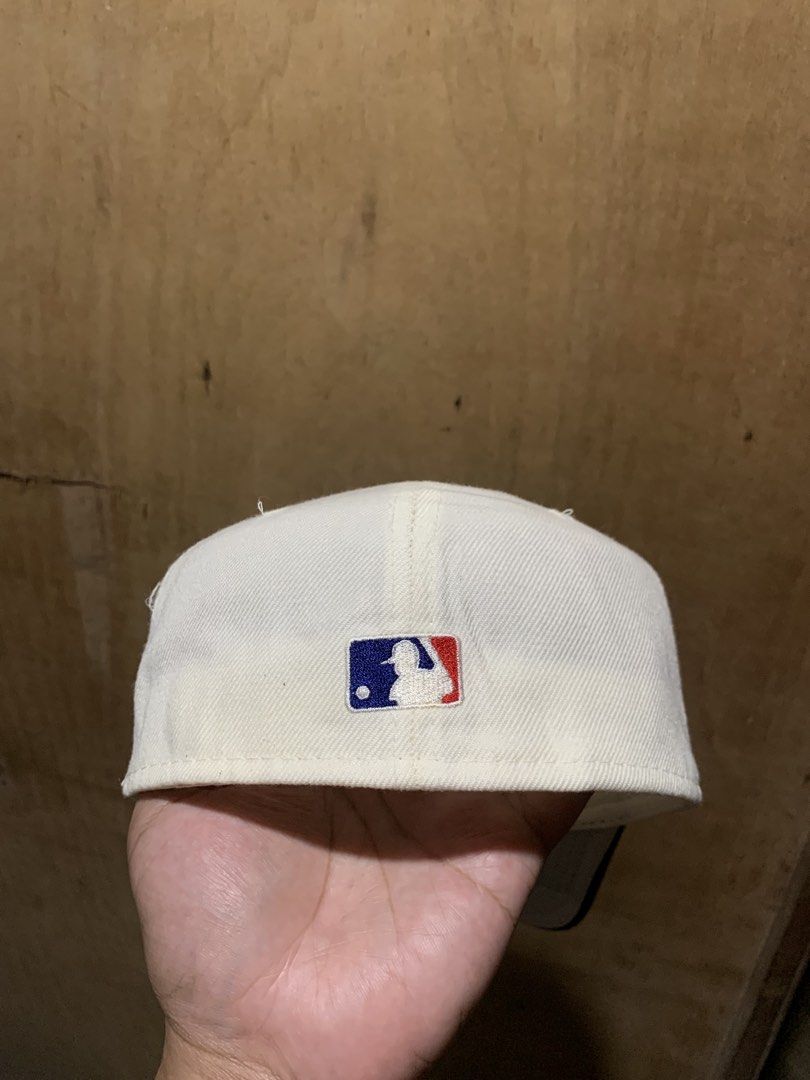Vintage NY Yankees by Diamond (Category: Caps & Hats) located in Cebu City. Submitted by lk.thrifts (Listing ID 1462248772, Image 3). Description: Vintage NY Yankees by Diamond Size 7 9/10 condition 550 + sf Cebu loc.