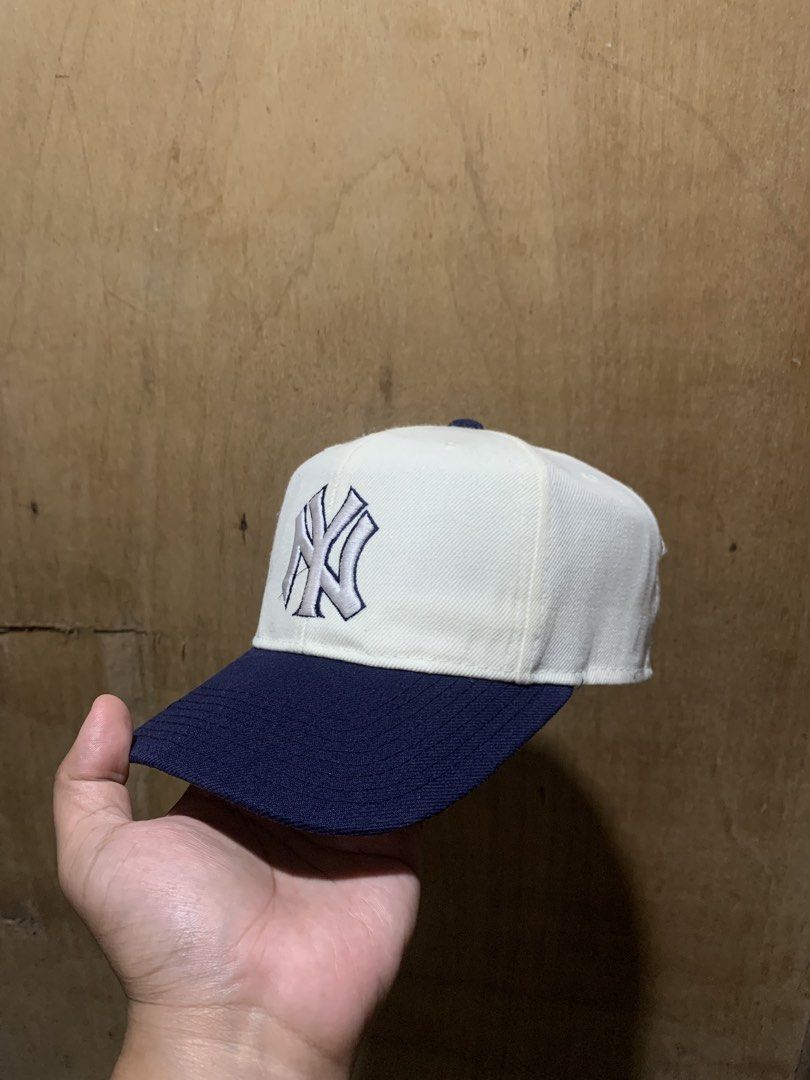 Vintage NY Yankees by Diamond (Category: Caps & Hats) located in Cebu City. Submitted by lk.thrifts (Listing ID 1462248772, Image 2). Description: Vintage NY Yankees by Diamond Size 7 9/10 condition 550 + sf Cebu loc.