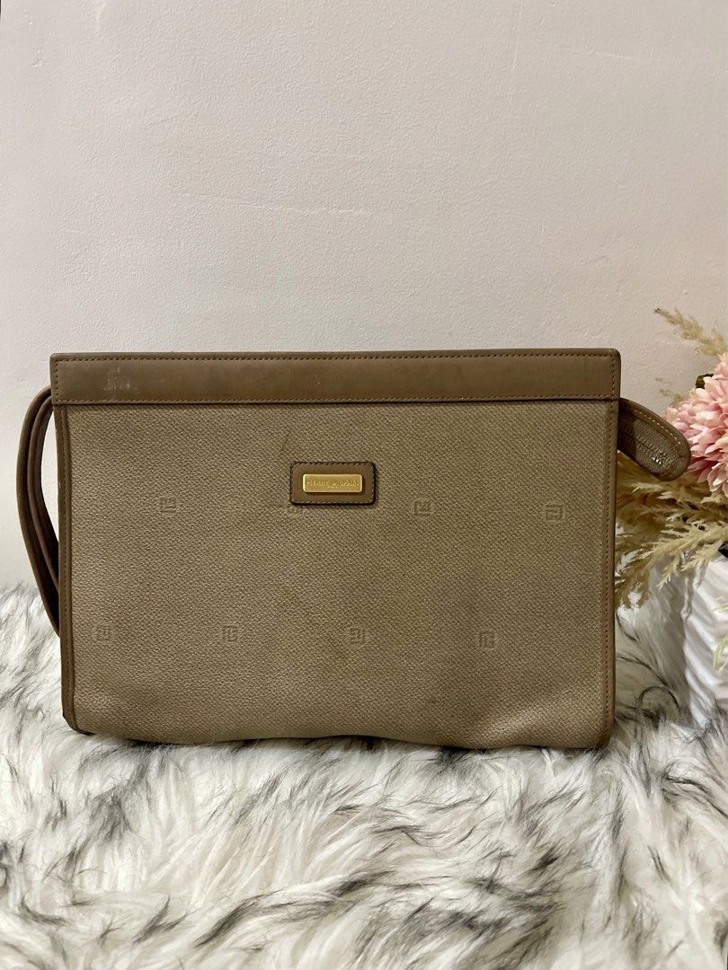 Vintage Pierre Balmain Clutch Bag (Category: Belt bags, Clutches and Pouches) located in Teresa. Submitted by savvyonbranded (Listing ID 1462147695, Image 2). Description: 7.5 x 11 x 3 inches Slightly Powdery on interior lining.