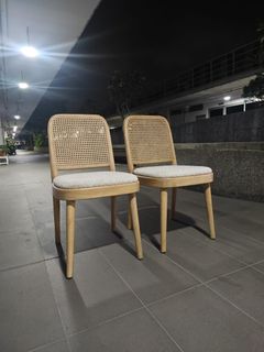 Dining Chairs, Bar Stools & Bar Tables Collection item 1