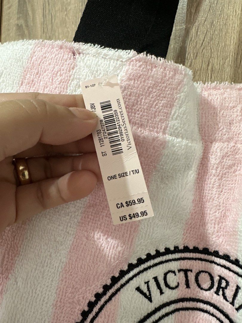 VS tote bag (Category: Tote Bags) located in Marikina City. Submitted by lad_23 (Listing ID 1462109936, Image 2). Description: From USA. Brand new with tag..