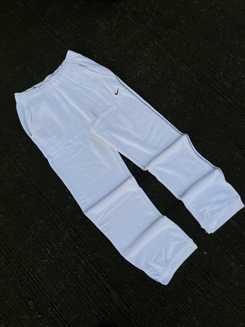 Vtg Nike Sweatpants (Category: Joggers) located in Manila. Submitted by arooold (Listing ID 1462047926, Image 2). Description: Vtg Nike Sweatpants 26-32 W 40 L 7.5 Hem Complete Tag/Wash Tag Excellent Condi + sf.