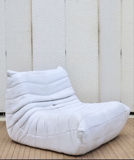 (Category: ) located in . Submitted by FurnitureGallery (Listing ID 1462258579, Image 1). Description: .