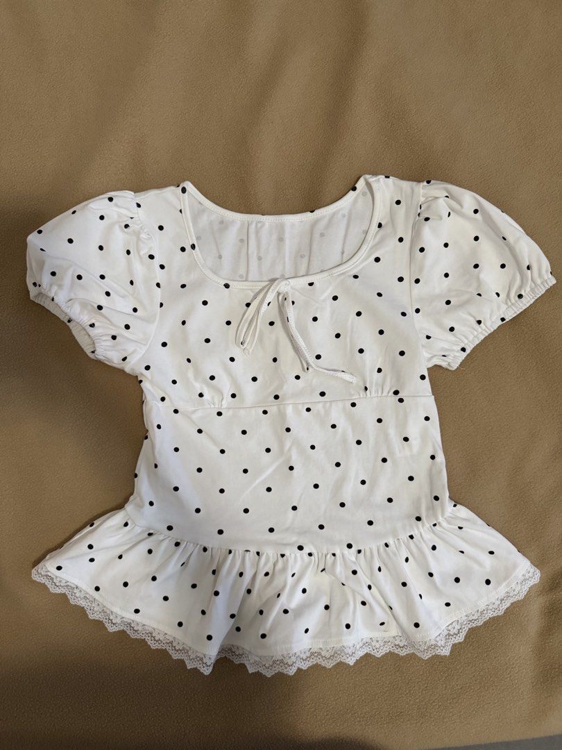 White Polka Dots Shirt (Category: Shirts) located in San Luis. Submitted by oshdeclutters (Listing ID 1462072011, Image 2). Description: .