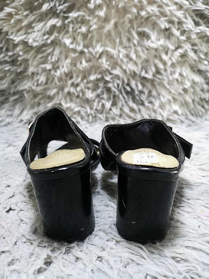 Wide Strap Accented Black Open Toe Heeled Mules (Category: Heels) located in Santa Cruz. Submitted by jmy_surplus.2 (Listing ID 1462089998, Image 3). Description: Size ; 23.5 cm Color ; Black Type ; Heels Brand ; No brand Material ; Leather Style ; Black leather Open Toe Heels LR 159 JMY 4 Batch #220.