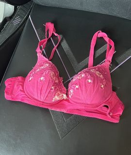 (Category: ) located in . Submitted by annakato (Listing ID 1462122070, Image 1). Description: .