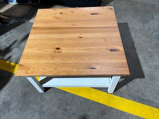 (Category: ) located in . Submitted by secondhandfurnituresg2 (Listing ID 1462073175, Image 1). Description: .