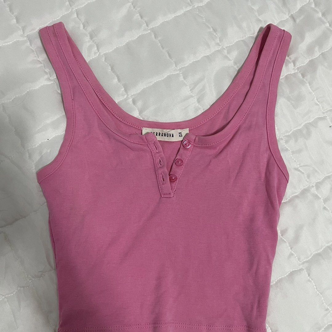 XS TOPS GETS ALL 3 (Terranova) (Category: Sleeveless) located in Malabon City. Submitted by aven25 (Listing ID 1451047799, Image 2). Description: XS (Stretchable) Get all 3 for only ₱60.
