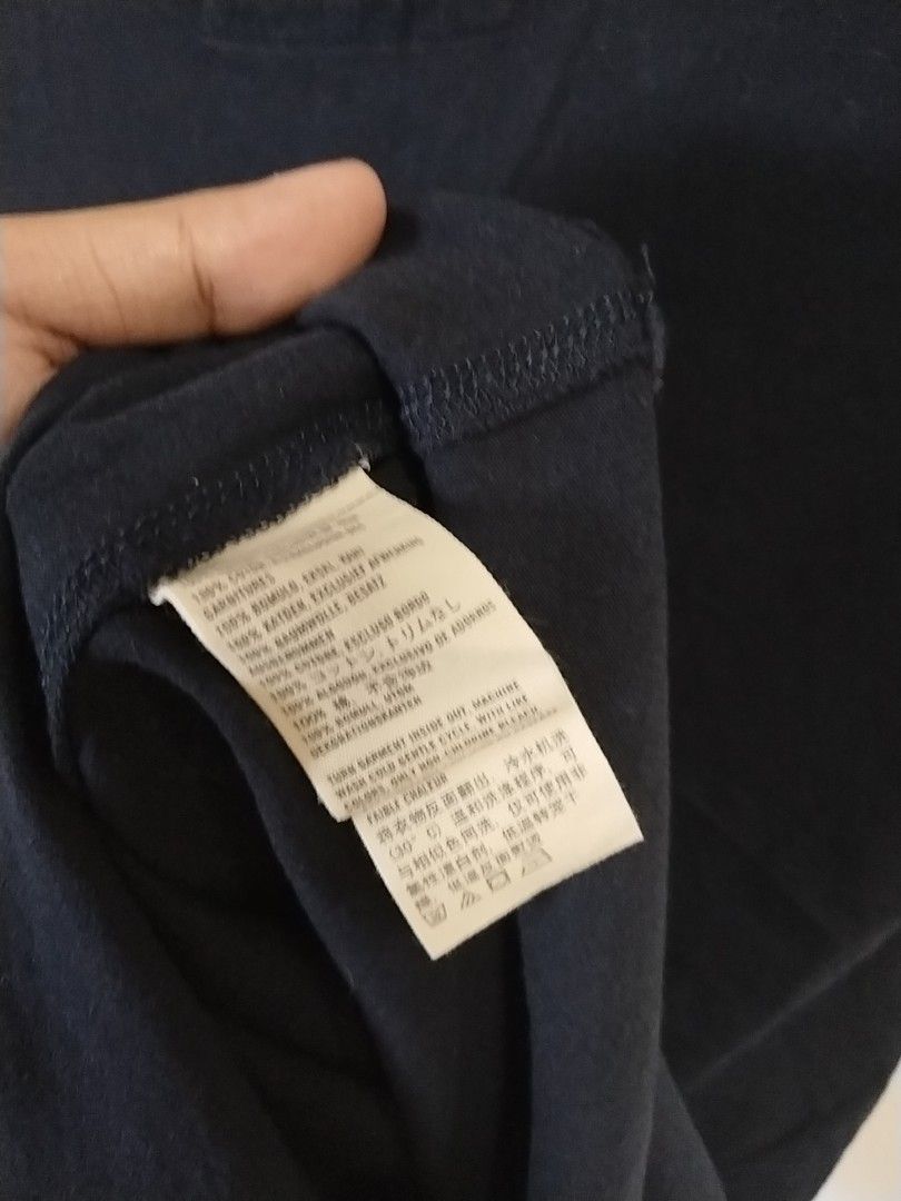 Y2k abercrombie & fitch top (Category: Shirts) located in Pateros City. Submitted by blashjunks.y2k (Listing ID 1462245048, Image 3). Description: Y2K ABERCROMBIE & FITCH TOP SIZE SMALL ON TAG 450PHP MSG US.