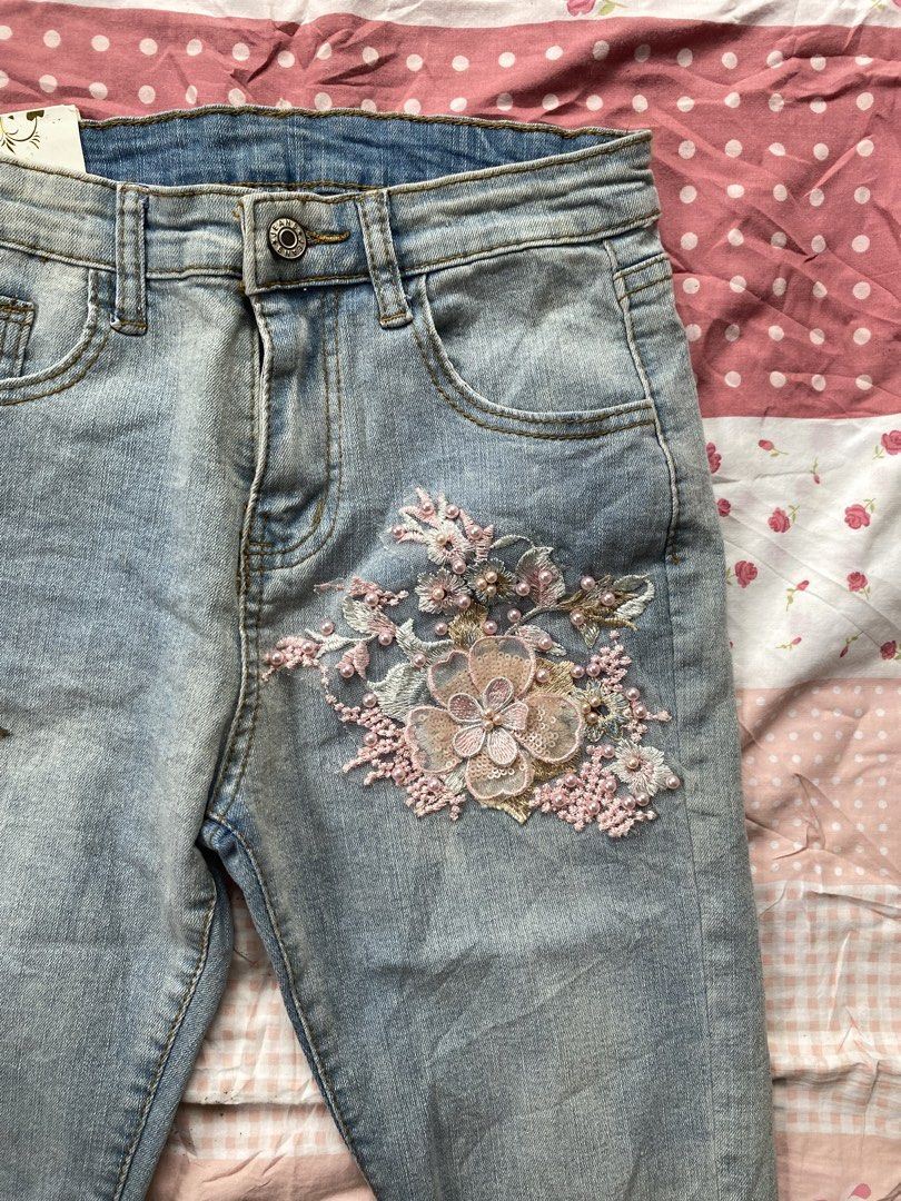 Y2k Flared Embroidered/Beaded Jeans (Category: Jeans) located in Davao. Submitted by ash.vardrobe (Listing ID 1462114776, Image 3). Description: .