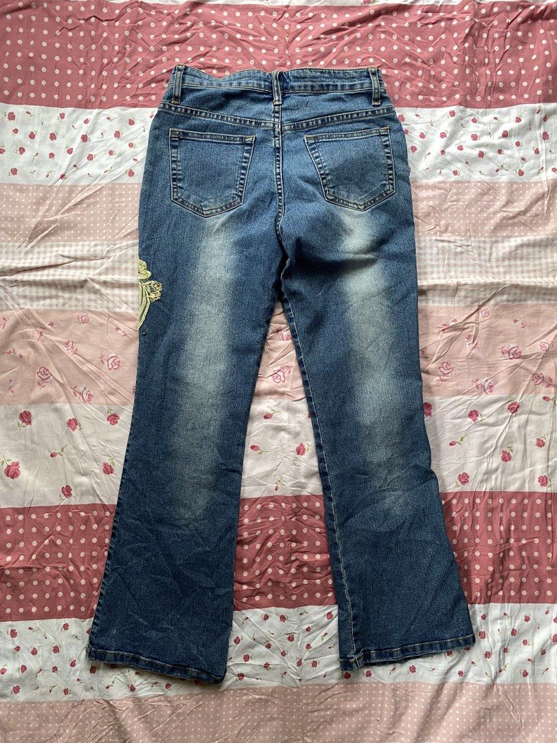 Y2k Flared Embroidered/Beaded Jeans (Category: Jeans) located in Davao. Submitted by ash.vardrobe (Listing ID 1462115032, Image 3). Description: .