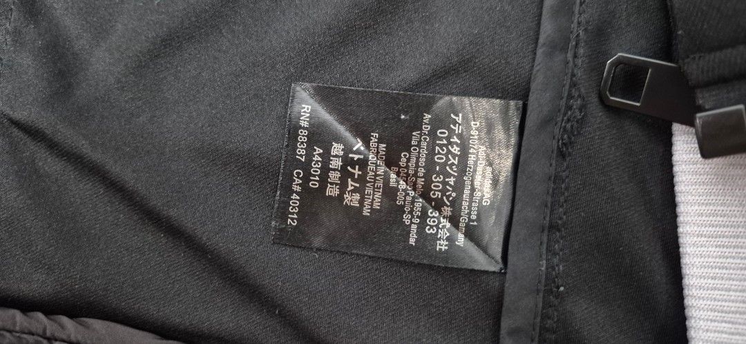 Y-3 Adidas Bomber Jacket Black Grey (Category: Coats, Jackets and Outerwear) located in Taguig. Submitted by regimennn (Listing ID 1462163150, Image 3). Description: - Y-3 Adidas Bomber Jacket Ribber Contrast Jacket Dimensions: 21 x 25.