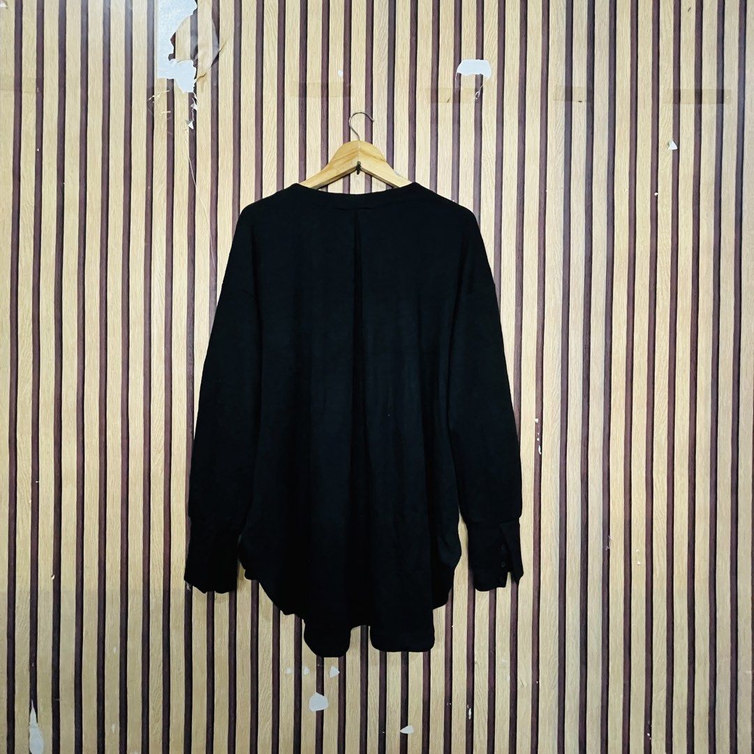 YOCO MORIMOTO JAPAN OVERSIZED TUNIC VINTAGE CREW SWEATSHIRT SHIRT LONG SLEEVE BLACK LARGE 30x31 (Category: Coats, Jackets and Outerwear) located in Dasmarinas. Submitted by yg_supplies (Listing ID 1462124369, Image 2). Description: PLEASE READ FAQ’s > Yes, available! > Last price posted. TAKE IT OR LEAVE IT! > Dasmariñas Cavite > ADDITIONAL PHOTOS are NOT AVAILABLE as we seal the items after taking pictures. > GCASH payment > JNT shipping / LALAM
