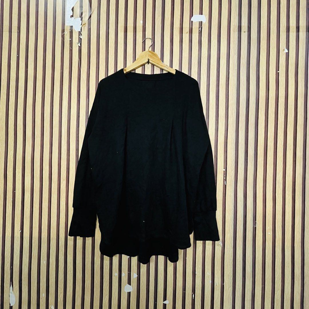 YOCO MORIMOTO JAPAN OVERSIZED TUNIC VINTAGE CREW SWEATSHIRT SHIRT LONG SLEEVE BLACK LARGE 30x31 (Category: Coats, Jackets and Outerwear) located in Dasmarinas. Submitted by yg_supplies (Listing ID 1462124369, Image 1). Description: PLEASE READ FAQ’s > Yes, available! > Last price posted. TAKE IT OR LEAVE IT! > Dasmariñas Cavite > ADDITIONAL PHOTOS are NOT AVAILABLE as we seal the items after taking pictures. > GCASH payment > JNT shipping / LALAM