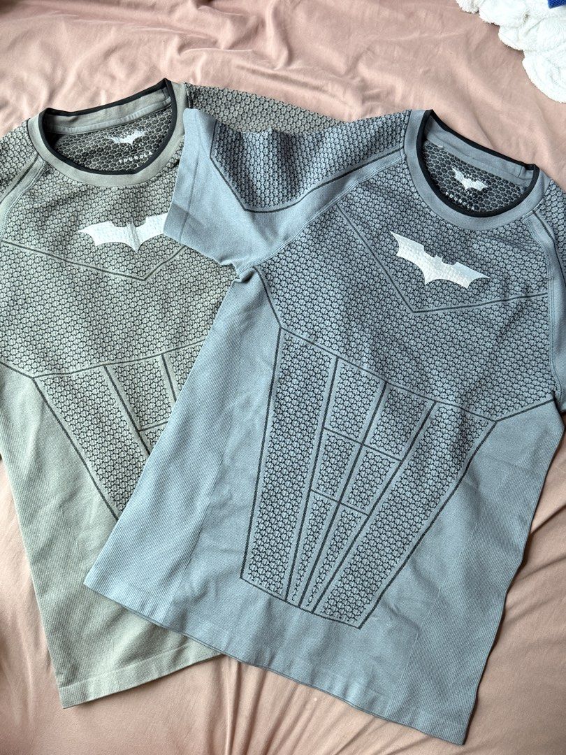 YOUNGLA Batman Long Sleeve & Short Sleeve Compression (Category: Tshirts & Polo Shirts ) located in Makati City. Submitted by juliyah.roberts (Listing ID 1462105625, Image 2). Description: - Batman Compression Tee Dark Gray Large USED - 3,500 - Batman Compression Tee Gray Green Large USED - 3,500 - Batman Longsleeves Compression Large NEW - 4,500.