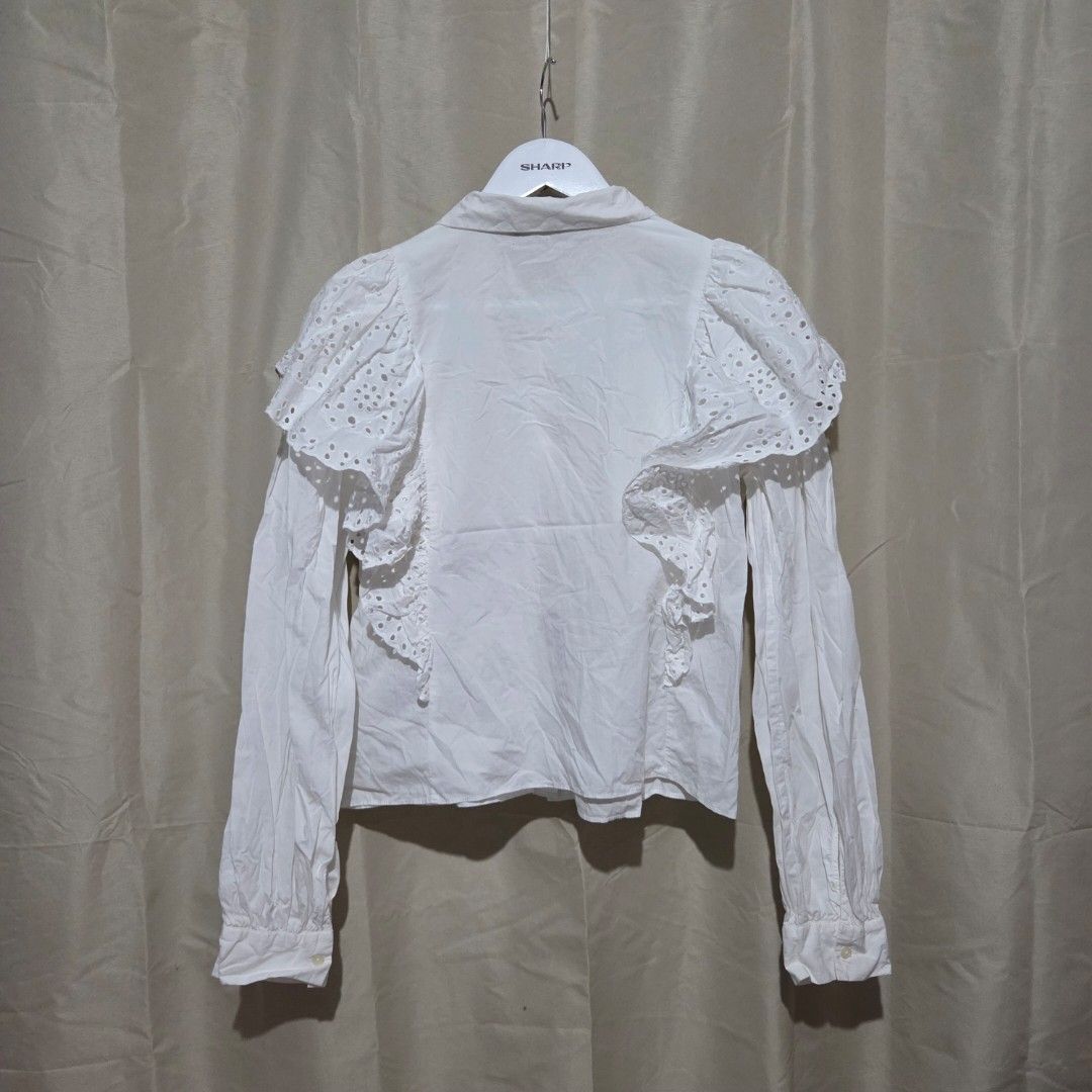 ZARA (Category: Longsleeves) located in Santiago. Submitted by fromboxes (Listing ID 1462163332, Image 3). Description: 9/10 cond Ships thru J&T Isabela North Luzon Shipping Nationwide No rush shipping 😊😊.
