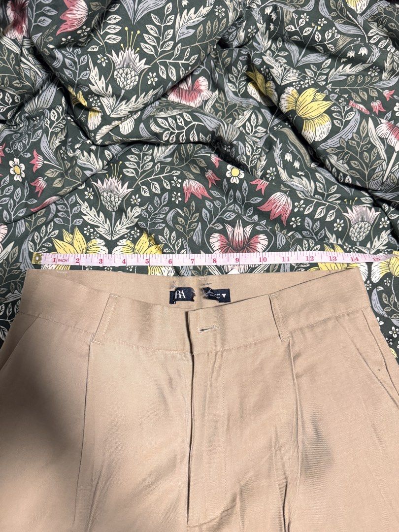 ZARA Beige Pleated Trousers (Category: Other Bottoms) located in Quezon. Submitted by thriftream (Listing ID 1462214532, Image 3). Description: - Zara Beige Corduroy Pants - Never been used - High-waisted with front pleats - Wide leg style - Size: US M / MEX 28 - Waist measurement: Approx. 14 inches across - Perfect for casual or dressed-up looks - Cut out tags but no other issue .