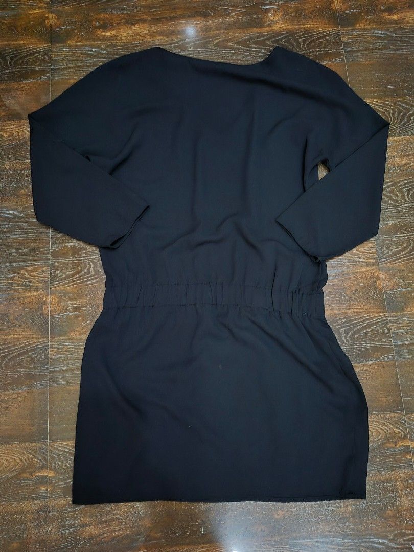 Zara Black Dress (Category: Dresses) located in Santa Cruz. Submitted by deenem (Listing ID 1462044338, Image 3). Description: Bust:20(40) Waist(Hipster): 15.5-16.5 (31-33) Lenght: 34 garterized back waist.