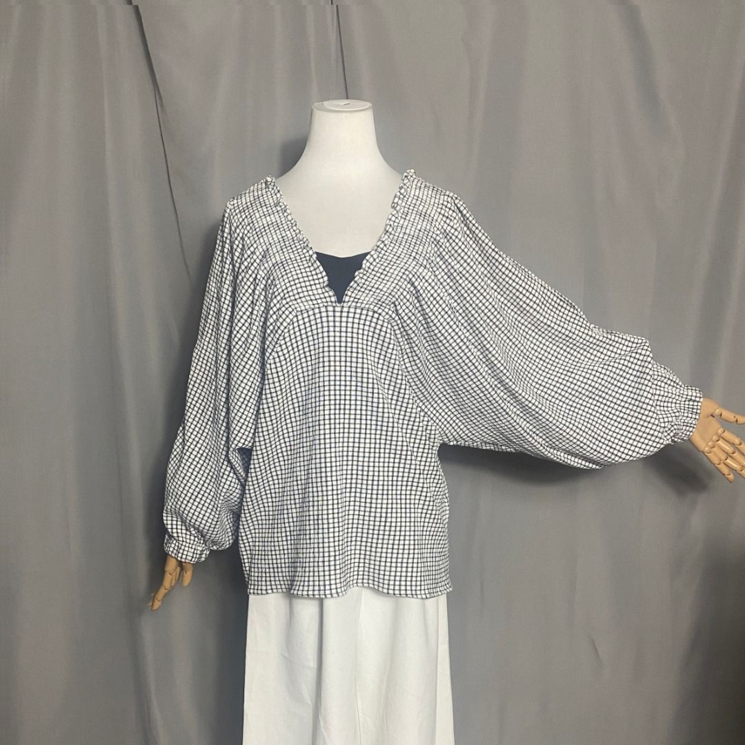 Zara Black gingham top (Category: Longsleeves) located in Las Pinas. Submitted by ipickyou (Listing ID 1462182420, Image 1). Description: Unwashed Condition: 10/10 𝗠𝗲𝗮𝘀𝘂𝗿𝗲𝗺𝗲𝗻𝘁𝘀 𝘄𝗵𝗲𝗻 𝗹𝗮𝗶𝗱 𝗳𝗹𝗮𝘁: -Size 5XL -Width: 20 1/2” -Length: 27” .