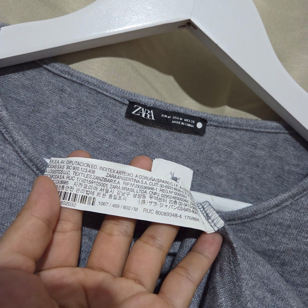 ZARA CROP (Category: Longsleeves) located in Santiago. Submitted by fromboxes (Listing ID 1462161789, Image 2). Description: Like new Ships thru J&T Isabela North Luzon Shipping Nationwide No rush shipping 😊😊.