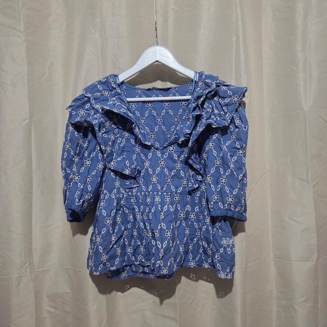 ZARA EYELET TOP (Category: Blouses) located in Santiago. Submitted by fromboxes (Listing ID 1462167302, Image 1). Description: Like new Ships thru J&T Isabela North Luzon Shipping Nationwide No rush shipping 😊😊.