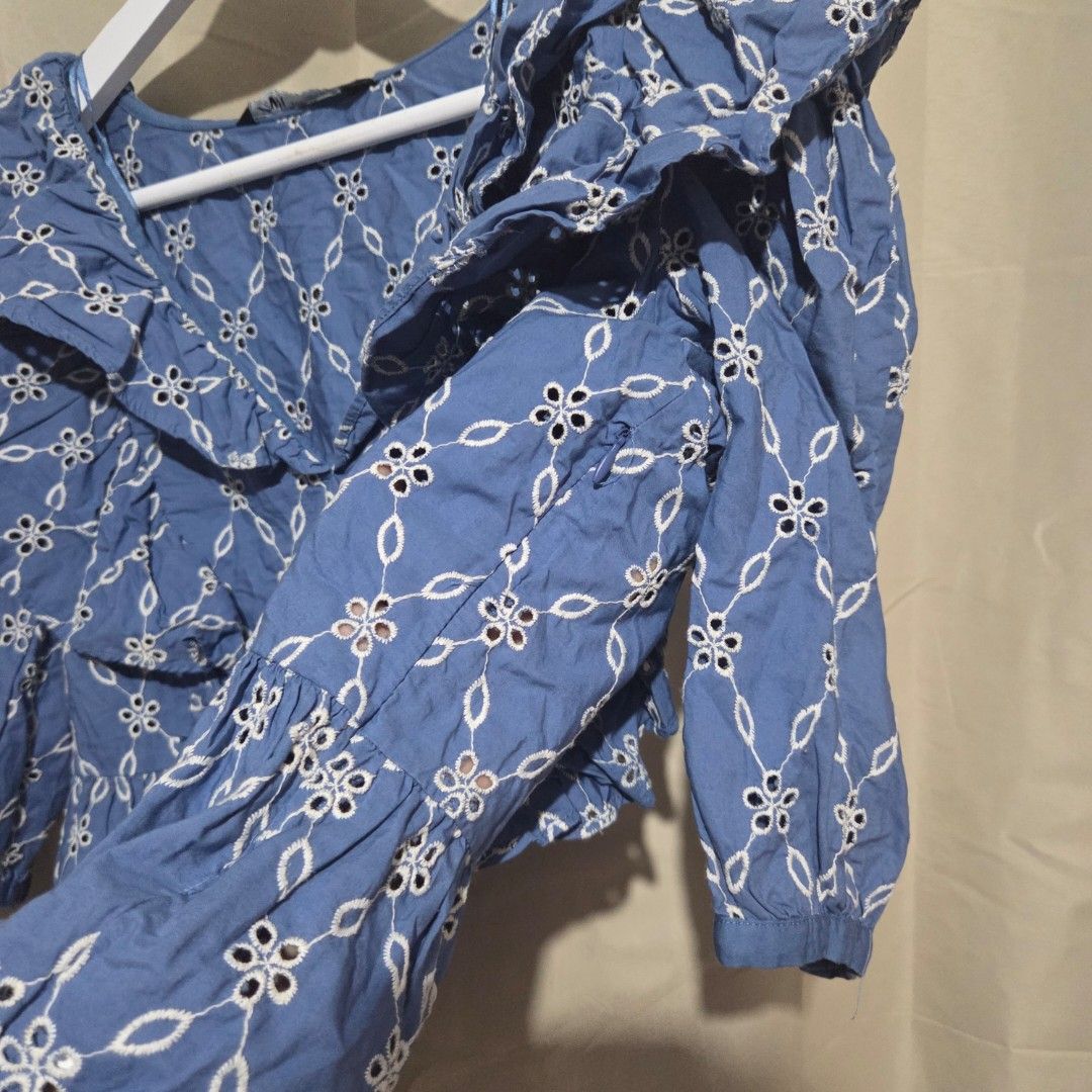 ZARA EYELET TOP (Category: Blouses) located in Santiago. Submitted by fromboxes (Listing ID 1462167302, Image 2). Description: Like new Ships thru J&T Isabela North Luzon Shipping Nationwide No rush shipping 😊😊.