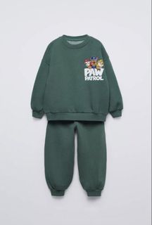 (Category: ) located in . Submitted by ourburstingwardrobe_ (Listing ID 1462065878, Image 1). Description: .