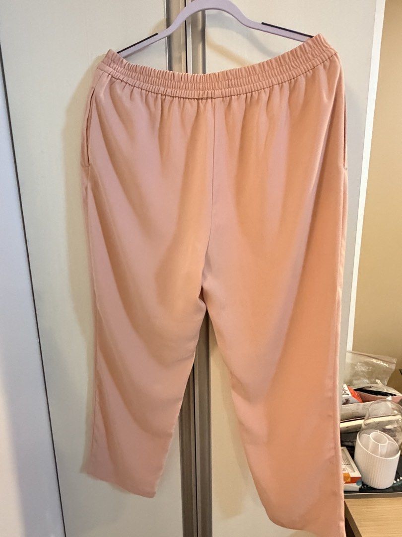 Zara pink trousers (Category: Other Bottoms) located in Quezon City. Submitted by bloompicks (Listing ID 1462138478, Image 2). Description: Used once only. Like new. No issues. Garterised waist W: 17-21 when laid flat (can be tightened) L: 37.