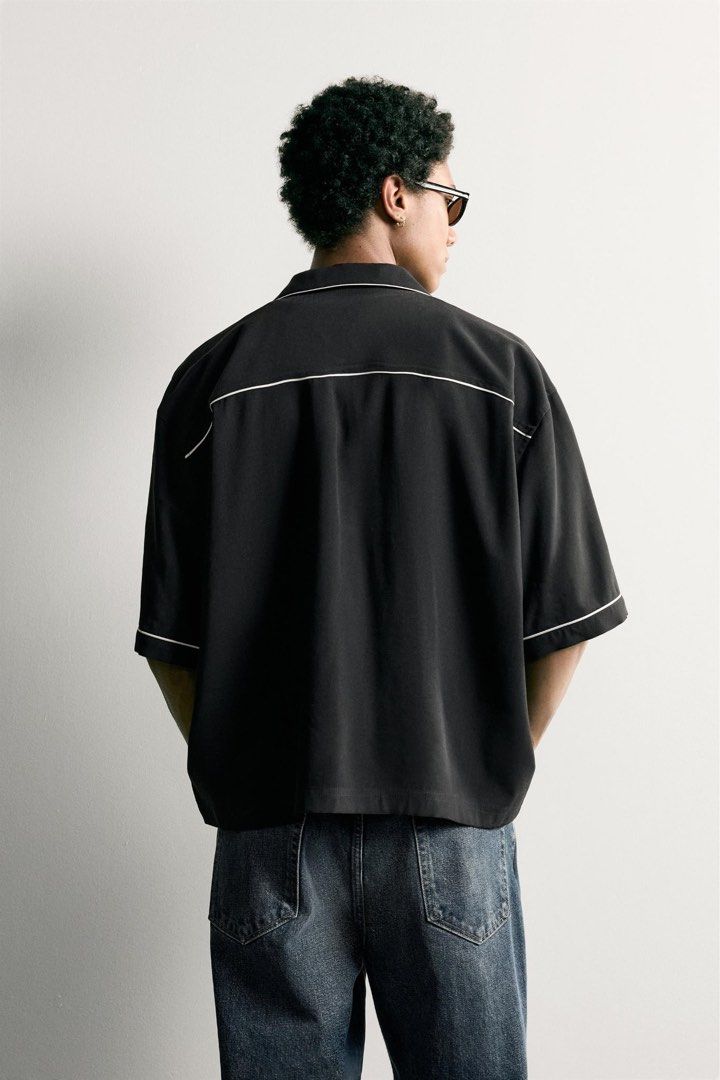 Zara Relaxed Oversized Shirt (Category: Tshirts & Polo Shirts ) located in Manila. Submitted by notcarlow (Listing ID 1462185383, Image 3). Description: Zara Relaxed Oversized Shirt Size Small (see pic for reference) Almost new (still with tag) Used once only 📍Mandaluyong.